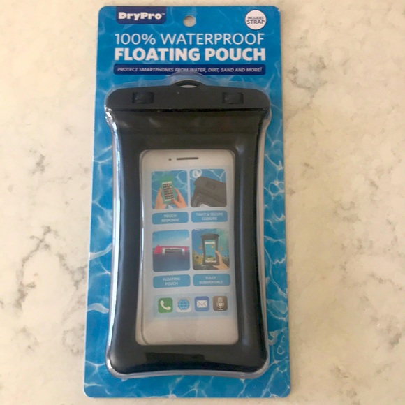 DryPro 100% Waterproof Floating Pouch - Picture 1 of 5